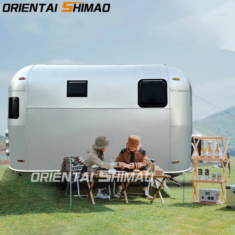 Zgodba stranke: Slavljenje pogumnih ženskih kamp prikolic Solo Discovery Journeys